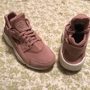 Rose Gold Nike Huarache brand new